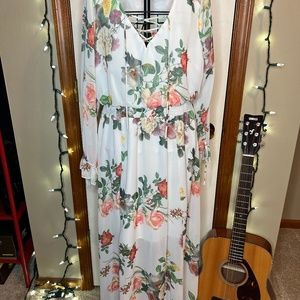 Belle & Sky cream floral maxi dress size L